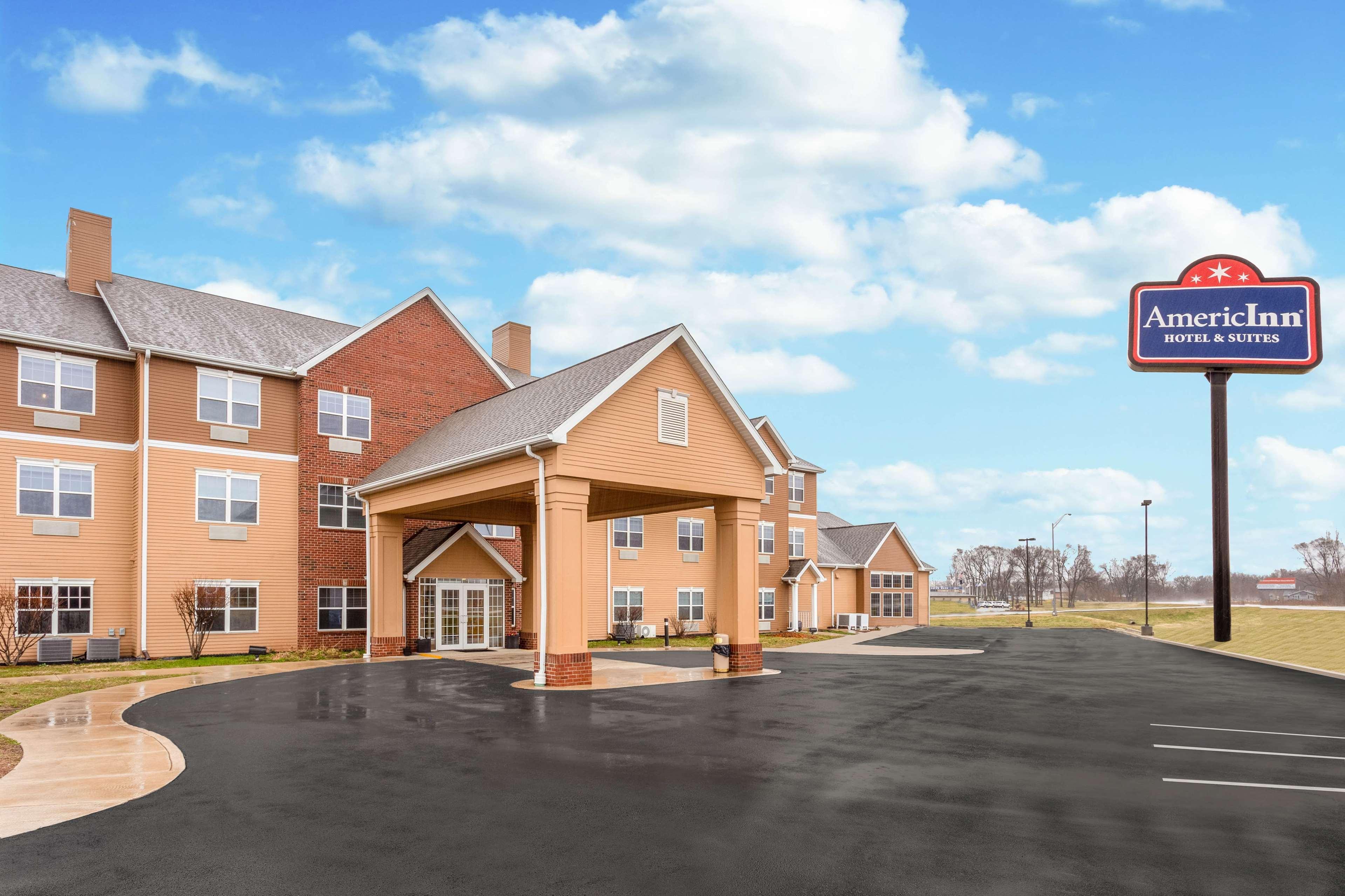 Americinn By Wyndham Fulton Clinton Exterior photo