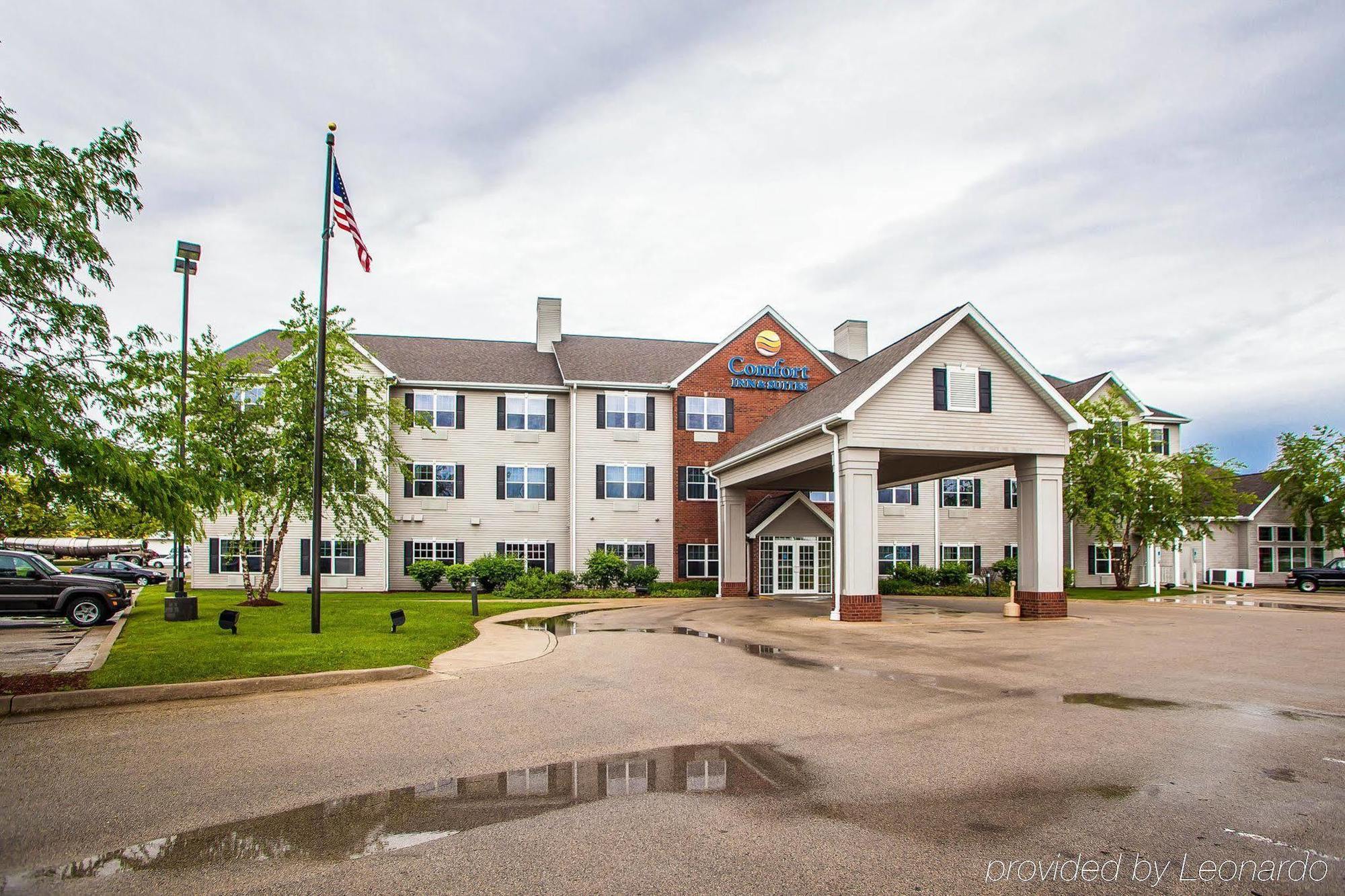 Americinn By Wyndham Fulton Clinton Exterior photo